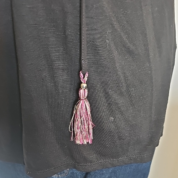 WHBM Black and Pink Embroidered Women's Top - Picture 2 of 7